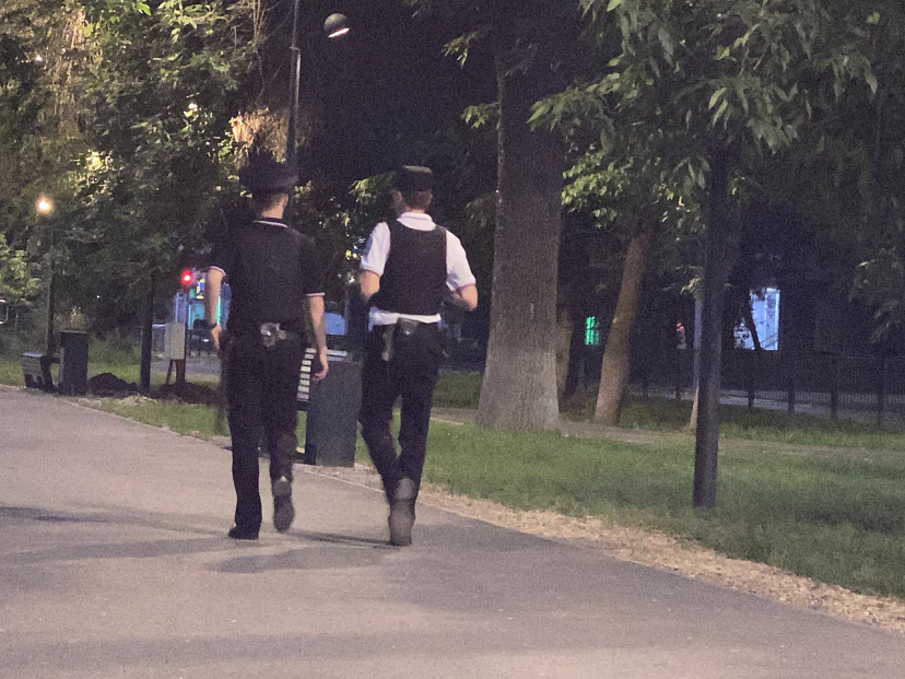 Мошенники обманули подростка из Саратова при покупке кроссовок